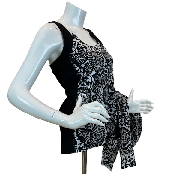 Core by Andrea Jovine 2-piece Set — Top and Front Zip Jacket - Picture 3 of 8